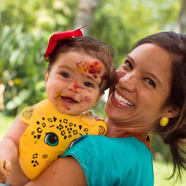 Finger-painting-baby-Aug-Maria-Sierra-paintface